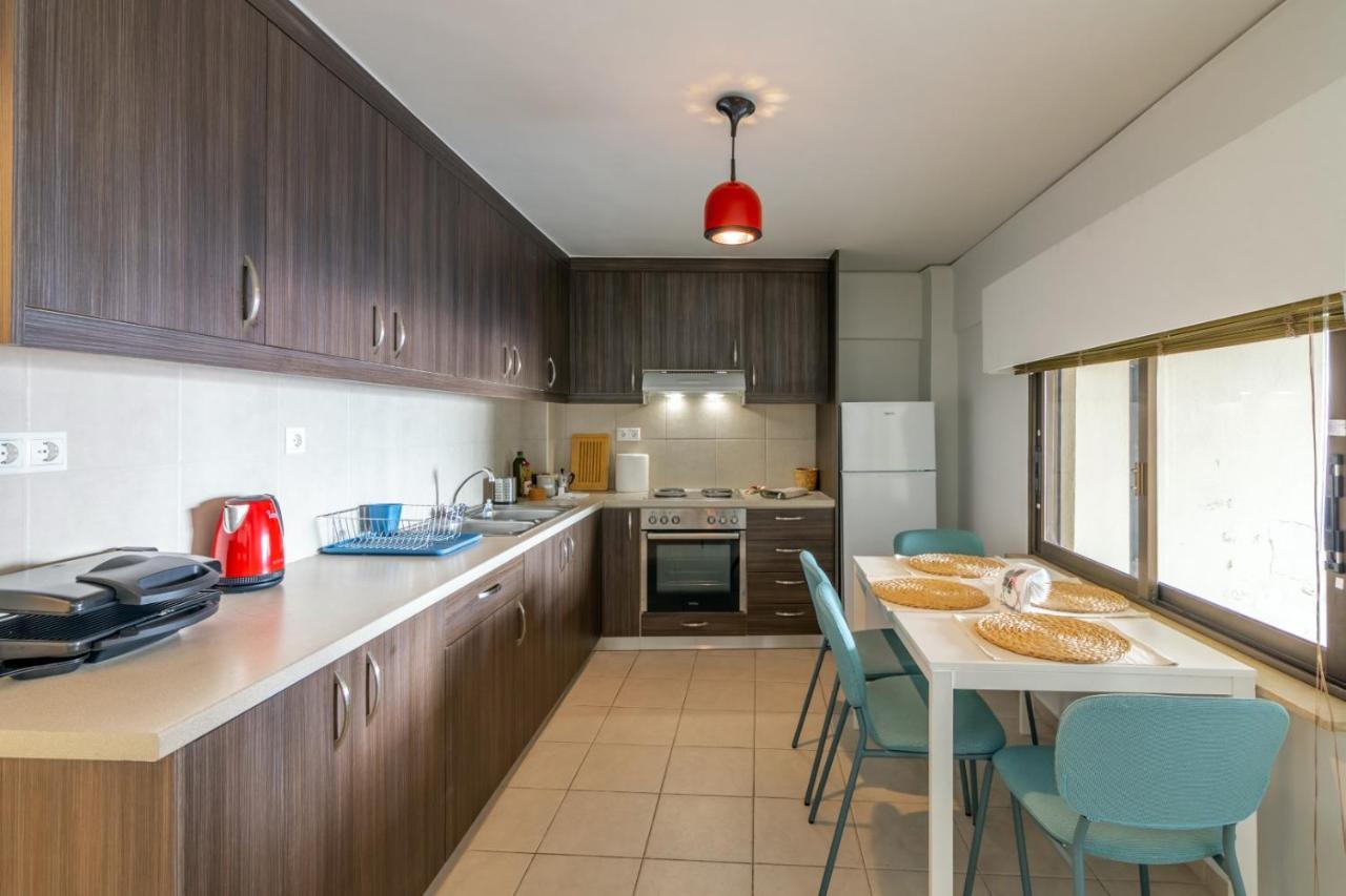 Ferienwohnung City Center With Free Parking And Port Side View Iraklio Exterior foto